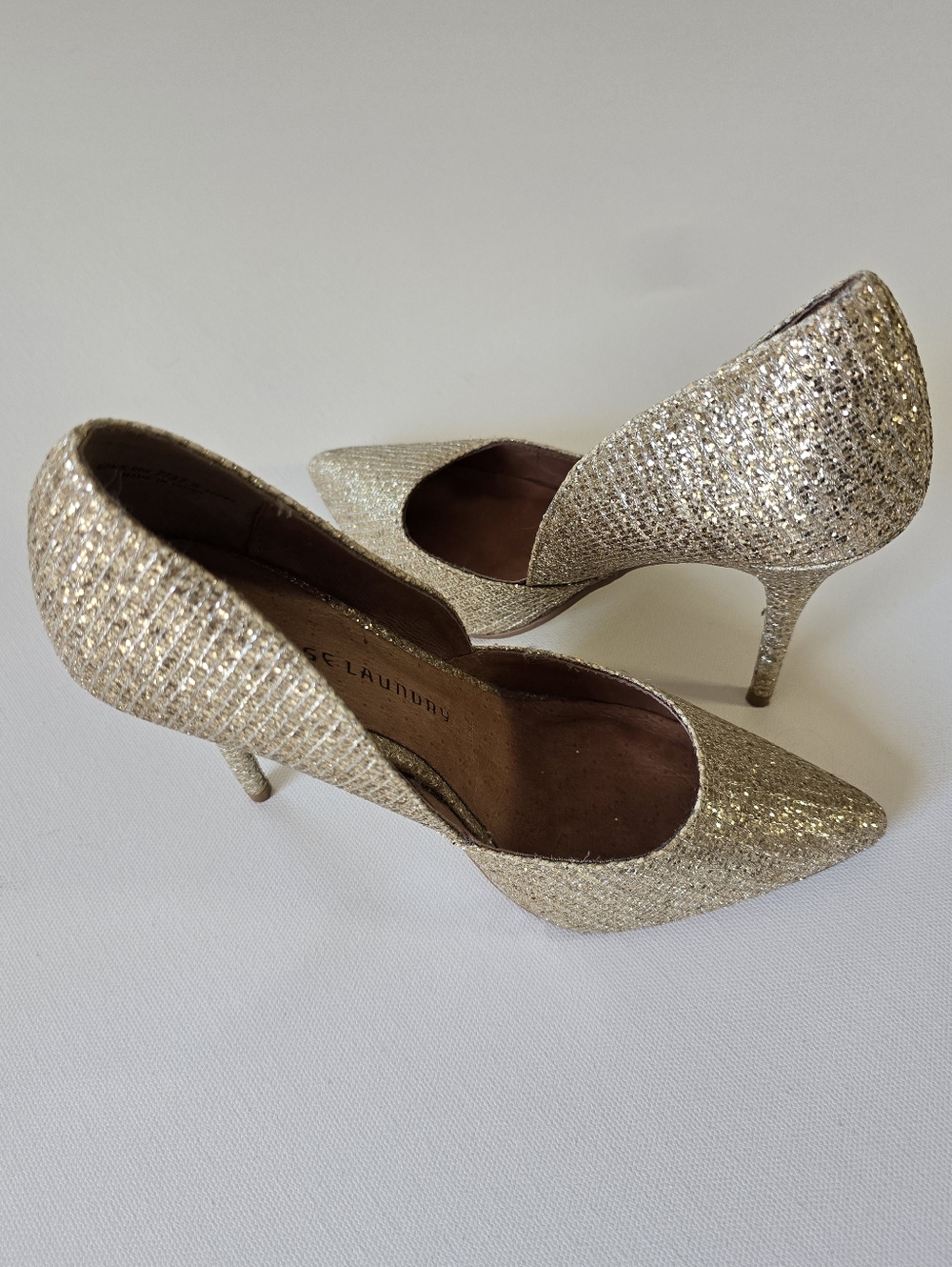 Gold Glitter Pointed-Toe Pumps - Brand: Chinese Laundry,  Sz 7